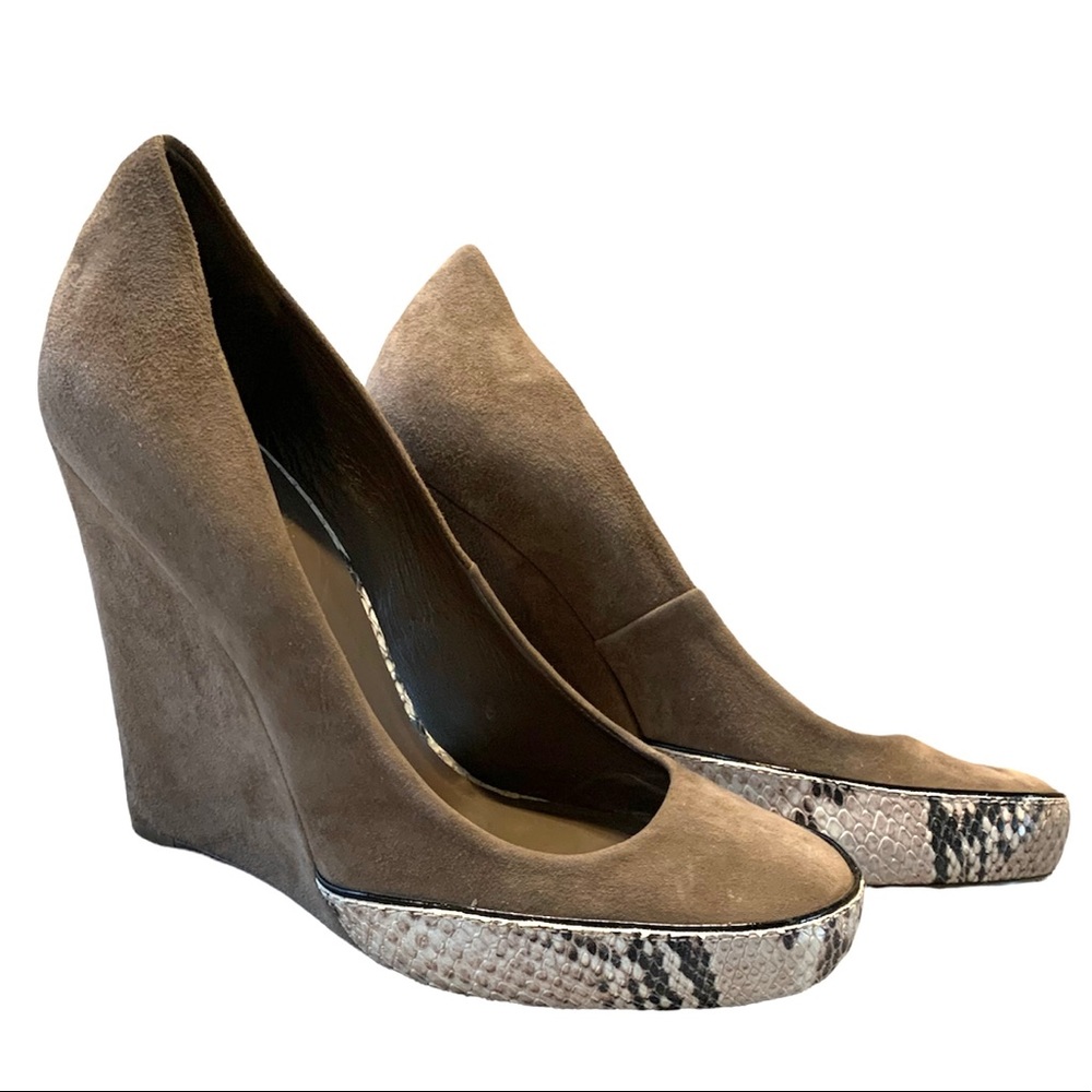 Tory Burch Sandra Wedge Pumps Brown Tan Suede Leather Embossed Python Size 8.5